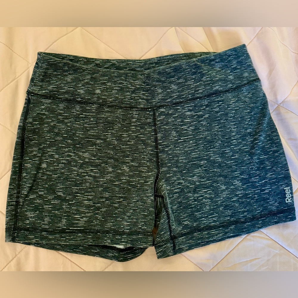 Reebok Women's Athletic Cotton Shorts Size Large (runs closer to M) in Gray
